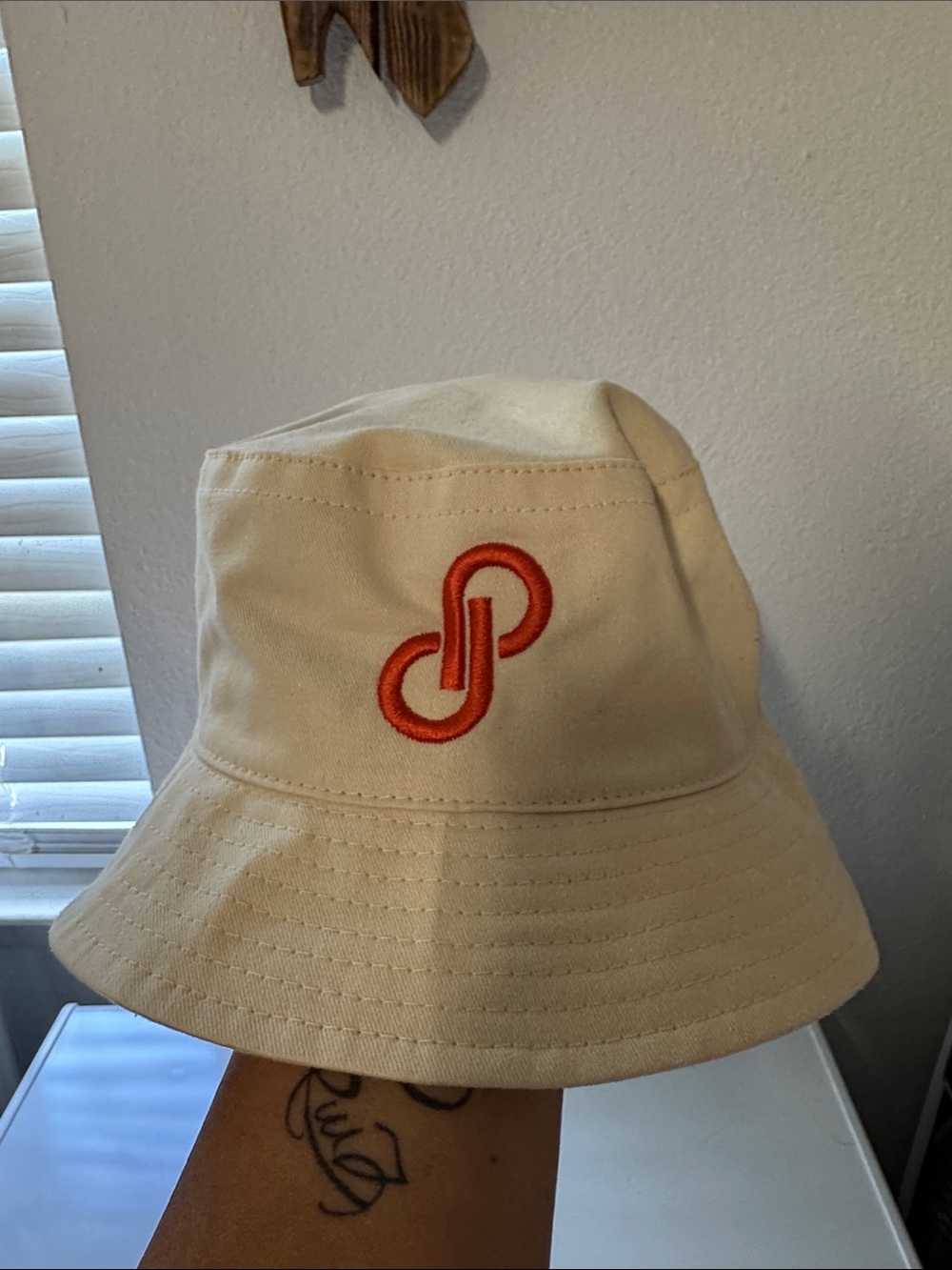 POSHMARK HUF Beige Bucket Hat with Orange Embroidered Logo NEW